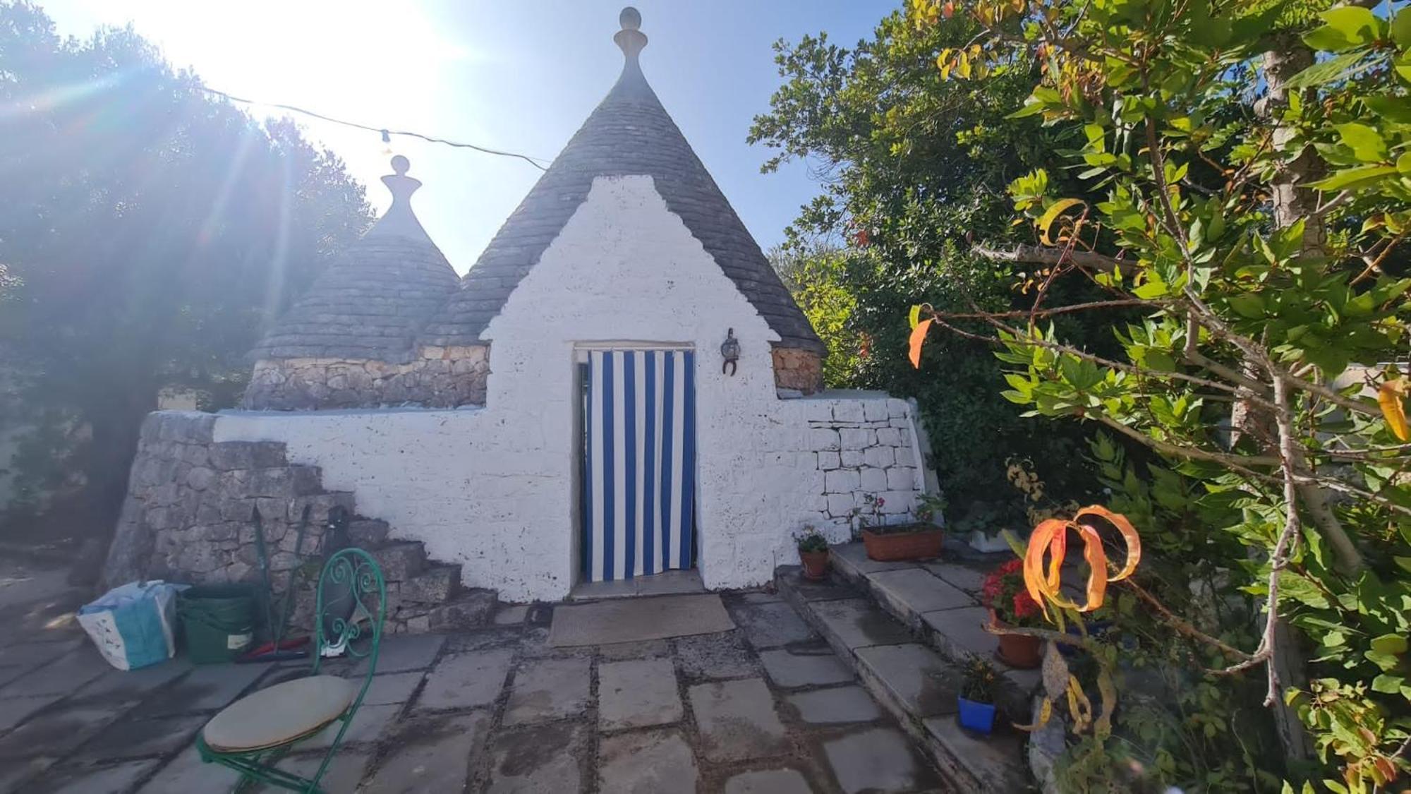 Trulli Di Ivana オストゥーニ 部屋 写真